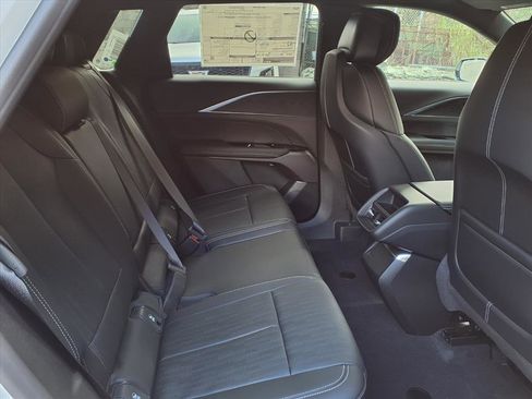 Used 2026 Cadillac Lyriq Sport image 7