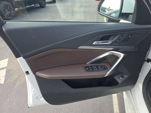 Used 2025 BMW X2 xDrive28i AWD/4WD image 3