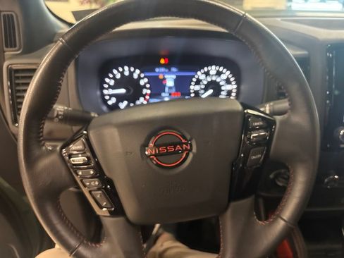 Used 2024 Nissan Frontier PRO-4X w/ Off-Road Protection Package AWD/4WD image 10