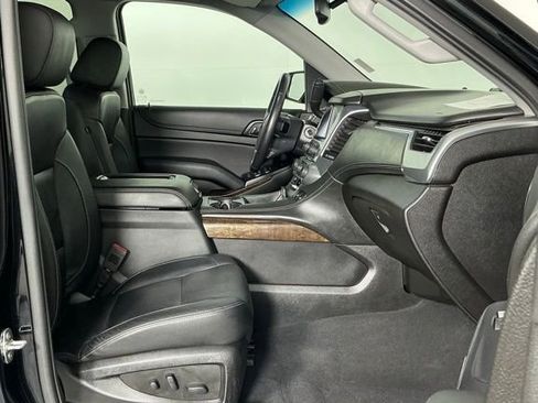 Used 2019 Chevrolet Suburban LT AWD/4WD image 30
