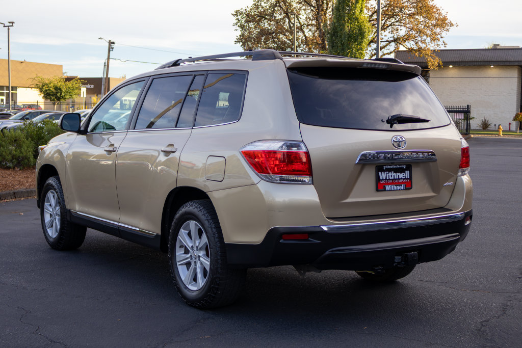 Used 2013 Toyota Highlander SE AWD/4WD image 9