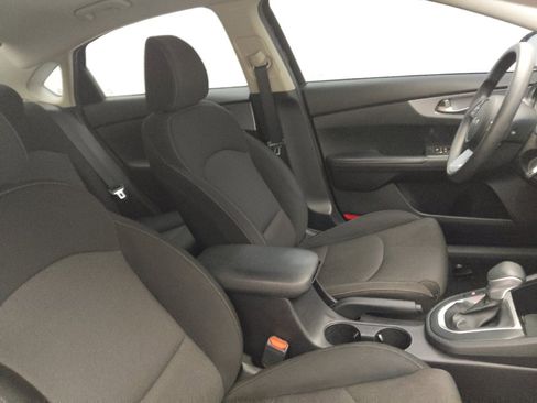 Used 2022 Kia Forte LXS w/ LXS Technology Package FWD image 21