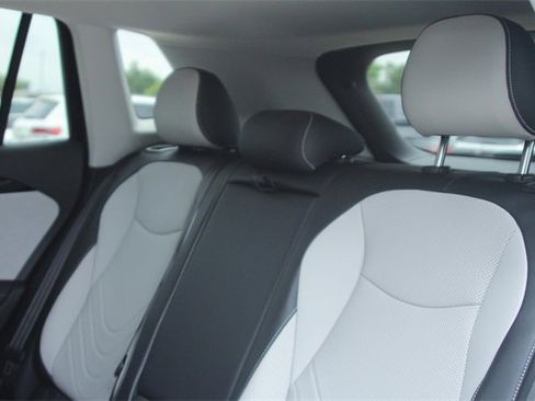 New 2025 Volkswagen Tiguan SE image 16