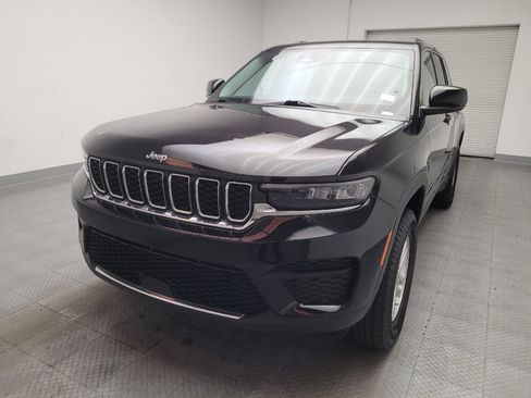 Used 2023 Jeep Grand Cherokee Laredo RWD image 15