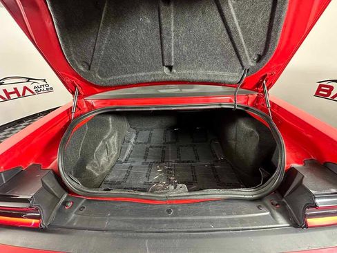 Used 2020 Dodge Challenger SXT RWD image 18