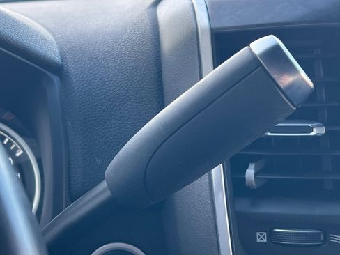 Used 2021 RAM 2500 Big Horn w/ Level 2 Equipment Group image 23