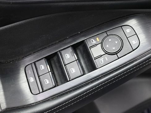 Used 2025 Nissan Rogue SV FWD image 18