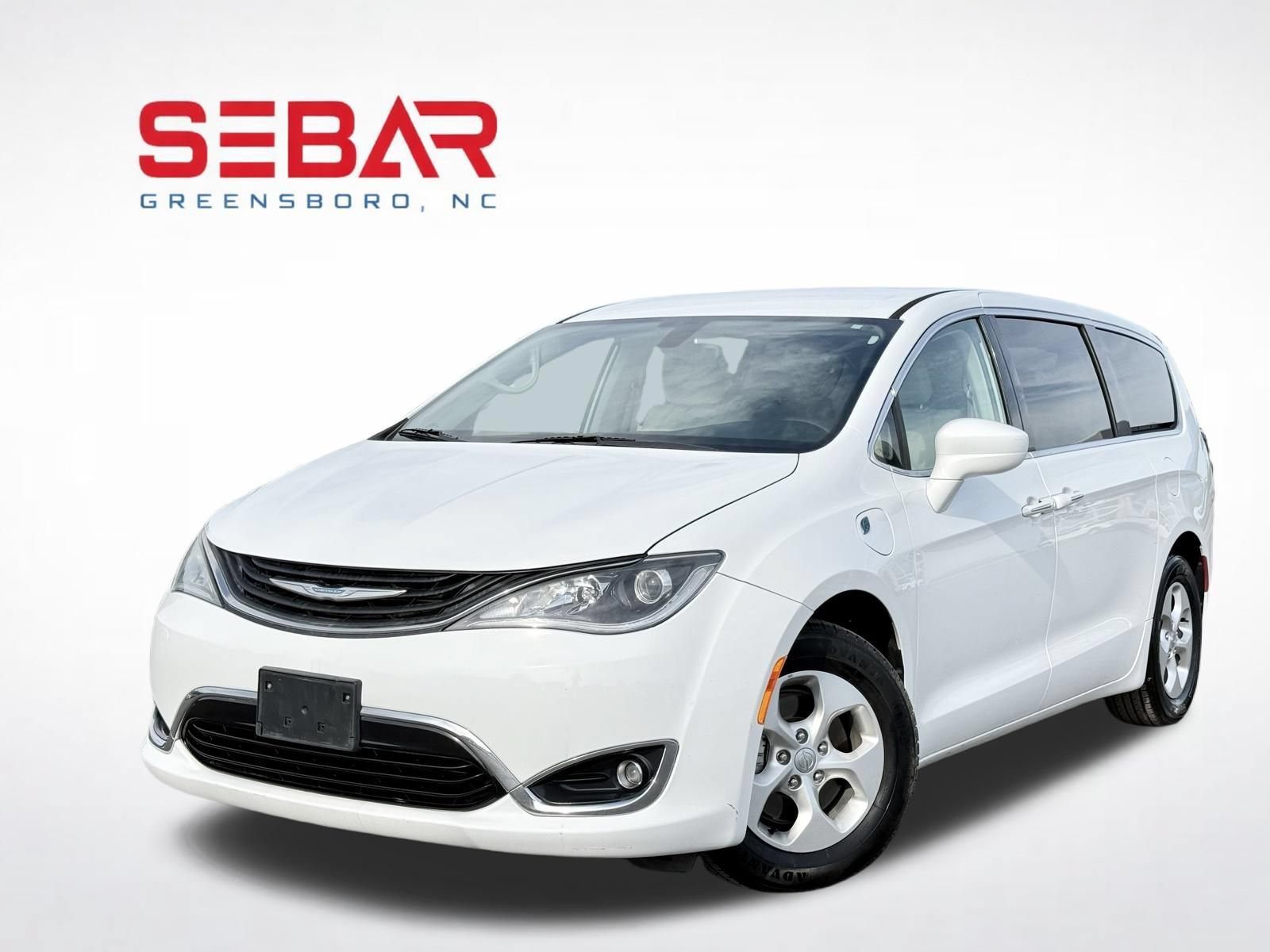 Used 2018 Chrysler Pacifica Touring Plus FWD image 1