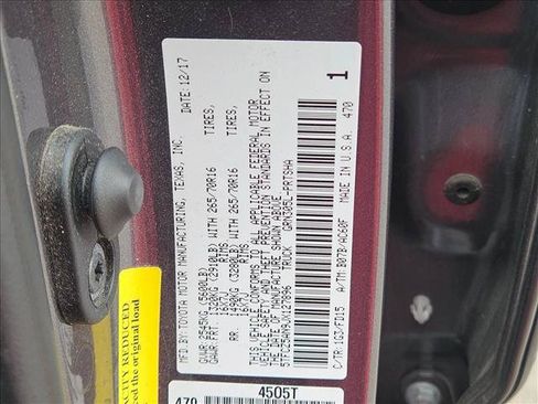 Used 2018 Toyota Tacoma TRD Off-Road AWD/4WD image 15