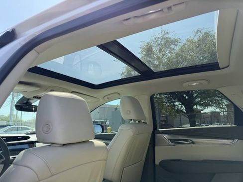 Used 2023 Cadillac XT5 Premium Luxury w/ Technology Package image 18