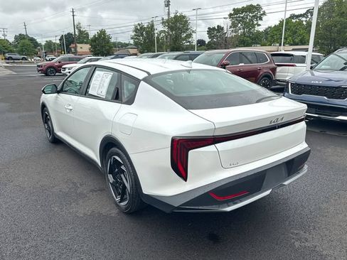 Certified 2025 Kia K4 EX FWD image 3