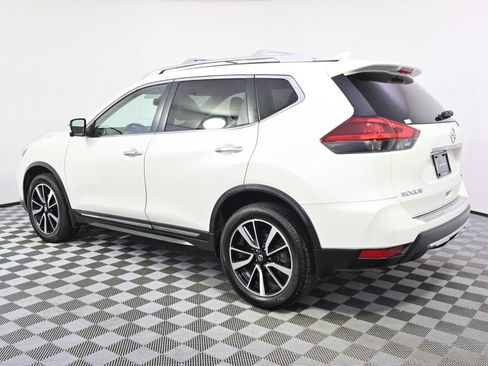 Used 2018 Nissan Rogue SL w/ Premium Package AWD/4WD image 3