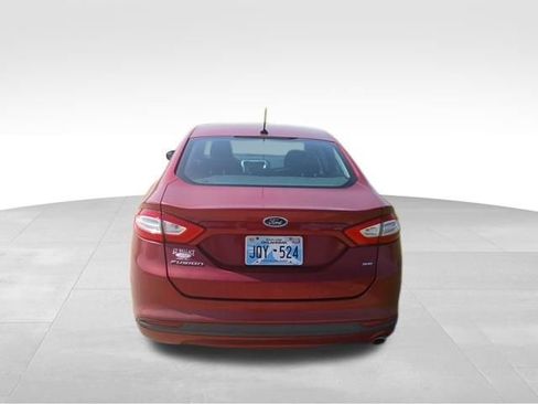Used 2014 Ford Fusion SE FWD image 4