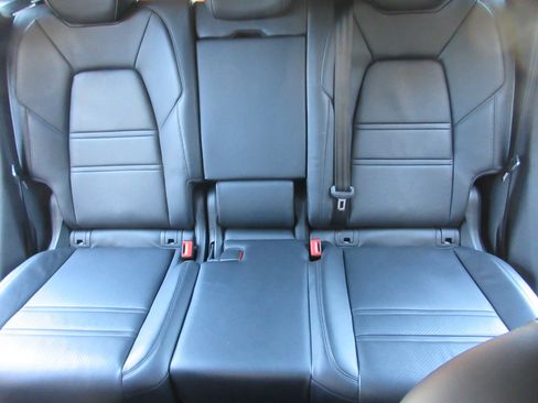 Used 2023 Porsche Cayenne image 44