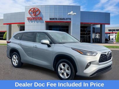 Used 2023 Toyota Highlander LE