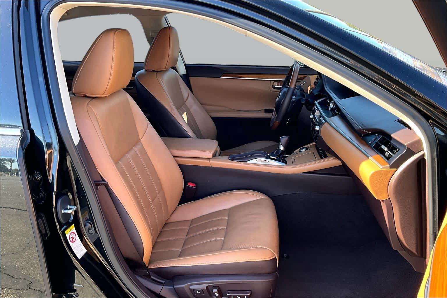 Used 2017 Lexus ES 350 w/ Luxury Package FWD image 8