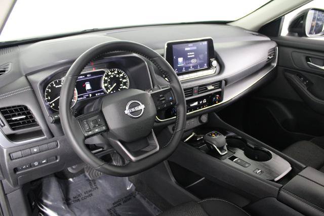 Certified 2026 Nissan Rogue SV FWD image 16