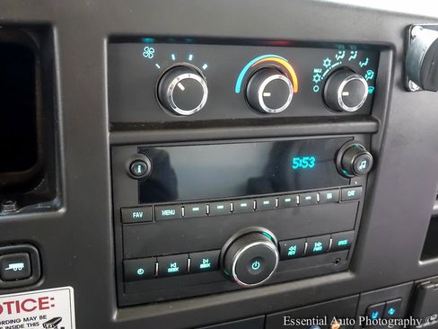 Used 2022 GMC Savana 3500 w/ Power Convenience Package RWD image 12