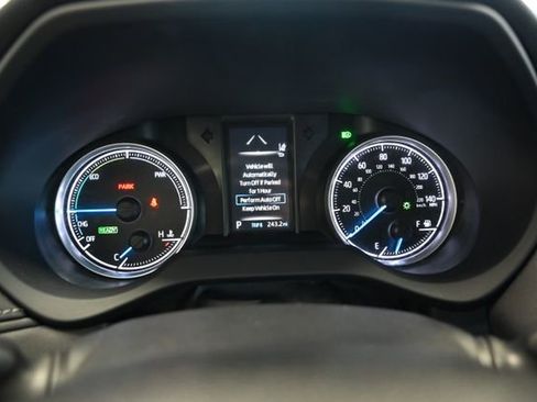 Used 2022 Toyota Venza LE AWD/4WD image 30