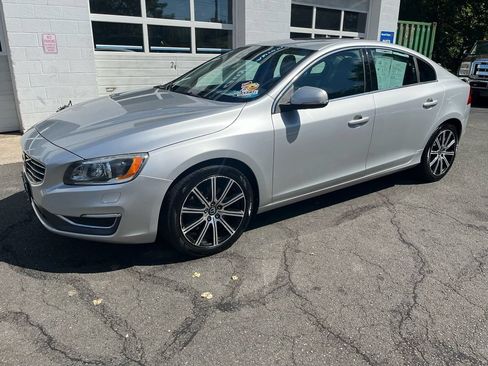 Used 2016 Volvo S60 T5 Inscription Platinum w/ Climate Package AWD/4WD image 3