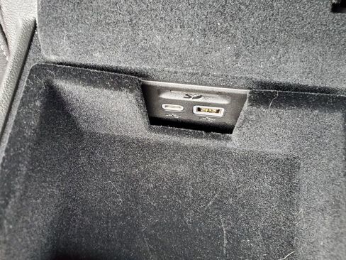 Certified 2023 Cadillac XT5 Luxury image 30