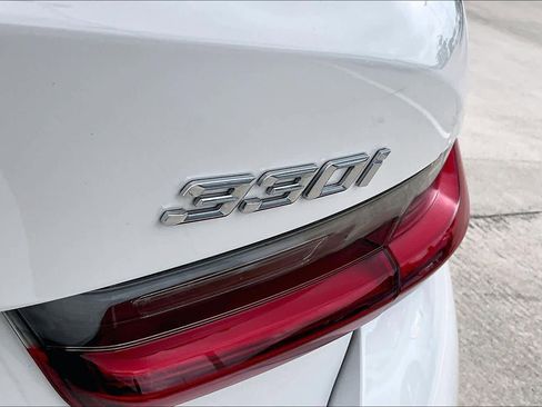 Used 2024 BMW 330i Sedan w/ Premium Package RWD image 9