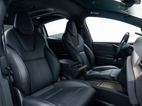 Used 2019 Tesla Model X 100D image 23