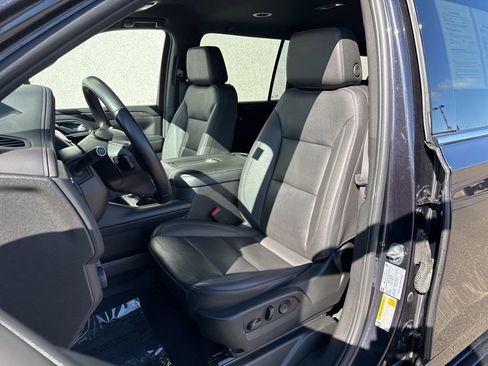 Used 2023 Chevrolet Suburban LT image 10