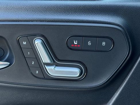 Used 2019 Mercedes-Benz Sprinter 2500 w/ Premium Plus Package image 64