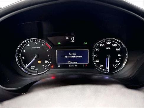 Used 2019 Cadillac XT4 Sport w/ Cold Weather Package FWD image 21