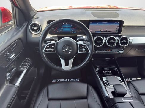 Used 2020 Mercedes-Benz GLB 250 4MATIC w/ Premium Package image 15