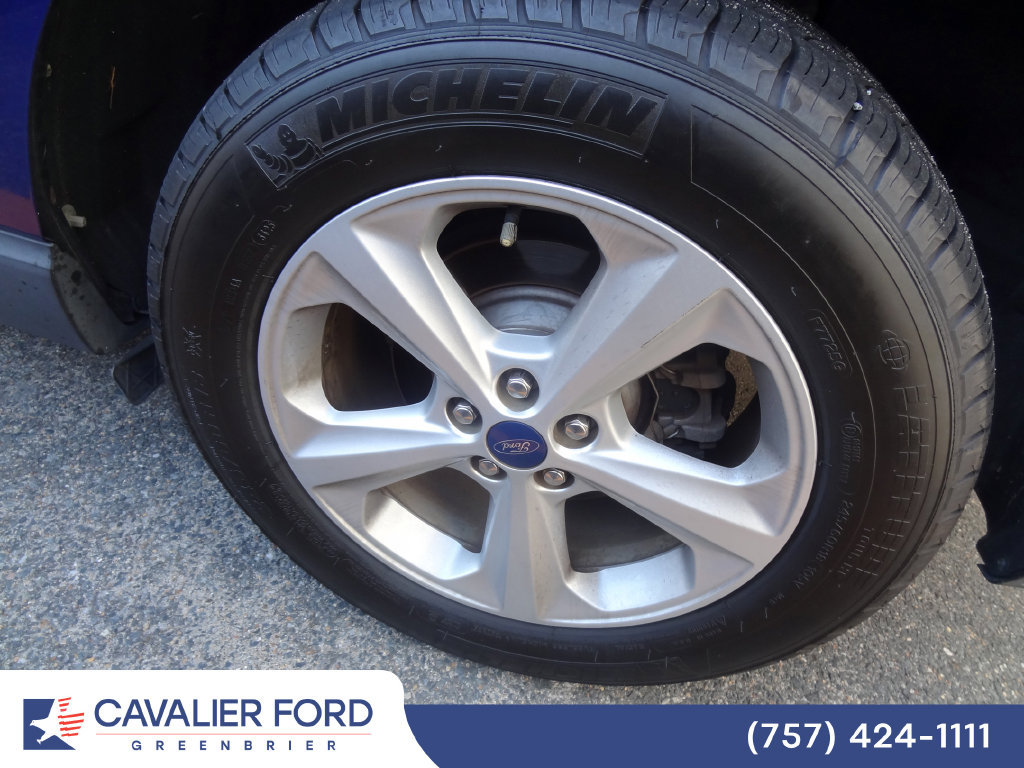 Used 2015 Ford Edge SE FWD image 12
