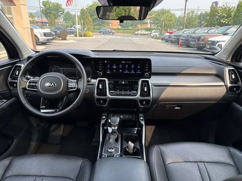 Used 2021 Kia Sorento SX AWD/4WD image 12