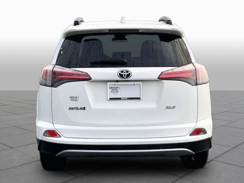 Used 2017 Toyota RAV4 XLE FWD image 5