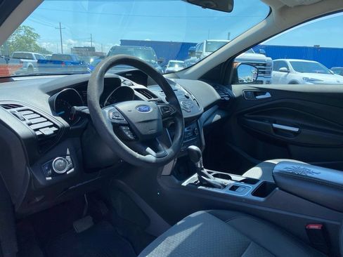 Used 2017 Ford Escape SE AWD/4WD image 9