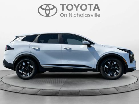 Used 2026 Kia Sportage LX FWD image 6