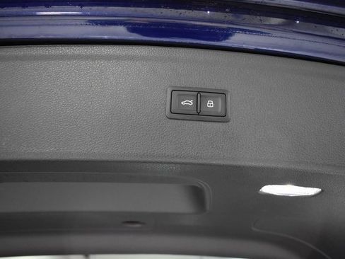 Used 2018 Audi Q5 Prestige w/ Prestige Package image 35