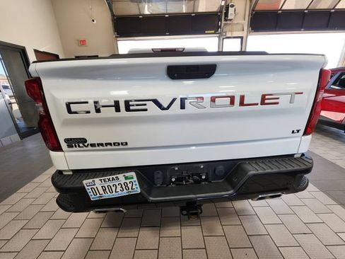 Used 2022 Chevrolet Silverado 1500 LT Trail Boss w/ LT Trail Boss Premium Package AWD/4WD image 5