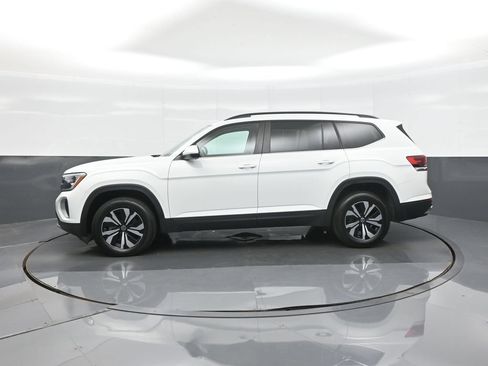 Used 2024 Volkswagen Atlas SE AWD/4WD image 4