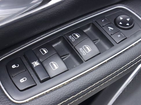 Used 2020 RAM 1500 Laramie image 29