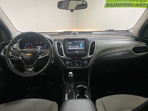 Used 2018 Chevrolet Equinox LS image 25