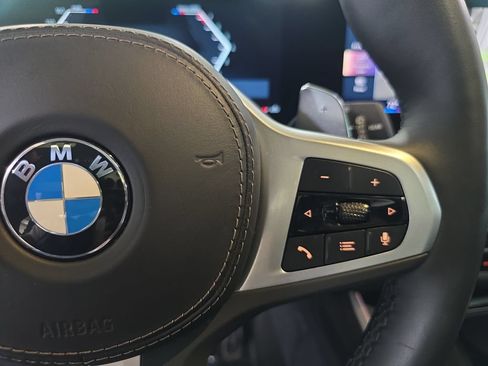 Used 2024 BMW X5 sDrive40i w/ M Sport Package RWD image 18