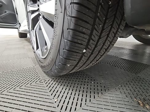 Used 2024 Honda Civic EX-L image 40