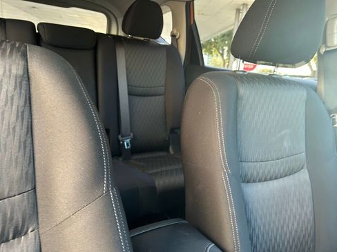 Used 2020 Nissan Rogue SV w/ Sun & Sound Touring Package image 36