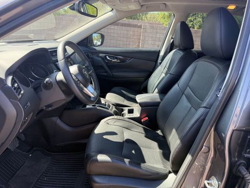 Used 2020 Nissan Rogue SL w/ Premium Package image 13