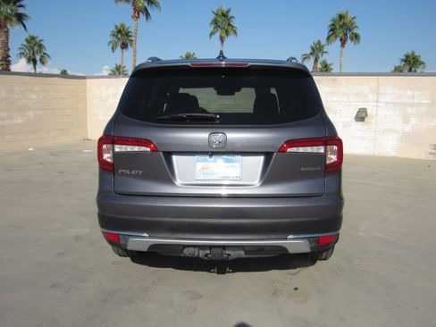 Certified 2019 Honda Pilot Touring image 7
