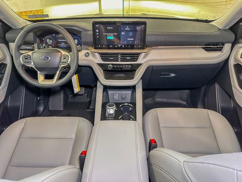 New 2026 Ford Explorer Active w/ Active Comfort Package AWD/4WD image 27