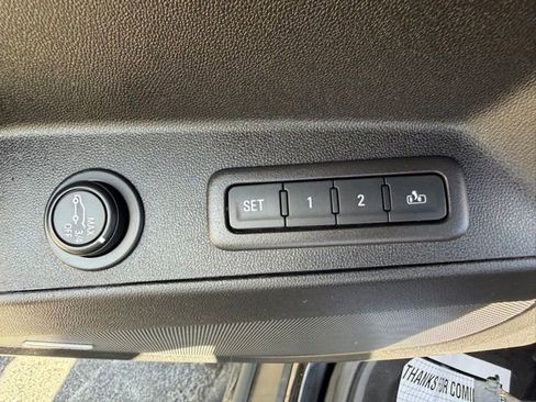Used 2021 Chevrolet Equinox Premier AWD/4WD image 13