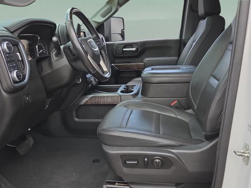 Used 2022 GMC Sierra 2500 Denali AWD/4WD image 9