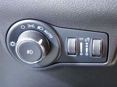 Certified 2023 Jeep Compass Trailhawk AWD/4WD image 25